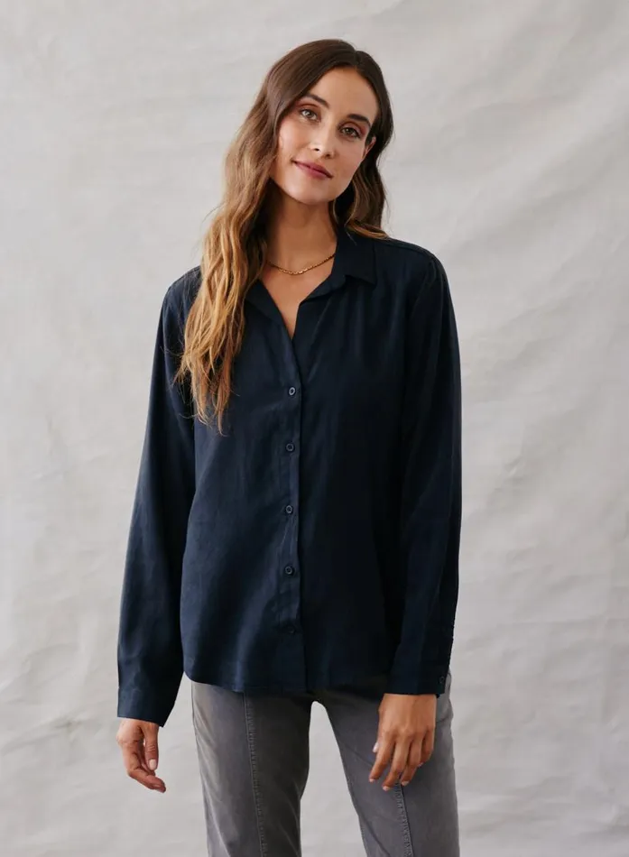 Bella Dahl Long Sleeve Classic Button Down 8211 Vintage Black Women Button Down