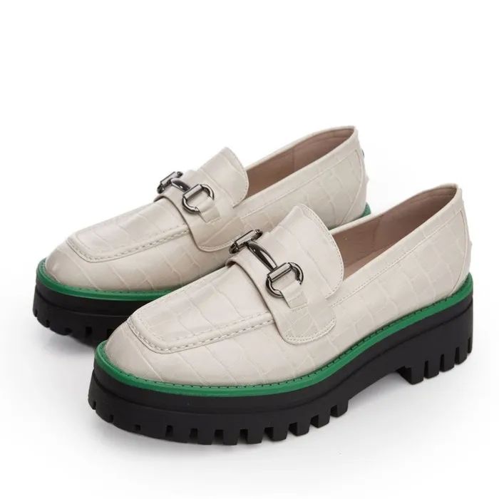 Brogues And Loafers Women Moda In Pelle M By Moda Elloise Off White Patent Mocc Croc