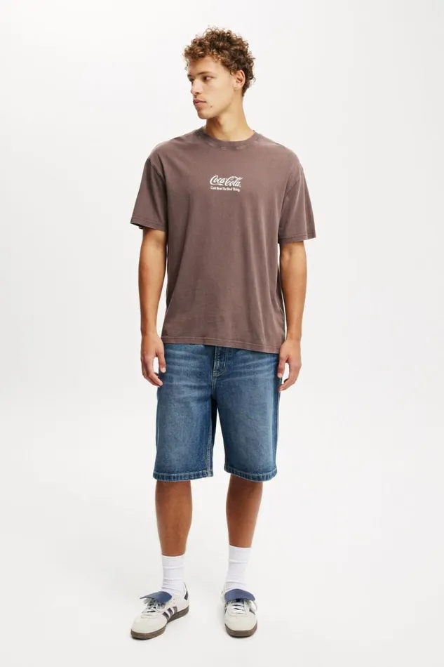 Cotton On Tees and Tanks Premium License Loose Fit TShirt Lcn Cok Washed Chocolatecoca Cola 8211 The Real 8211 Men Cotton On Tees and Tanks Premium License Loose Fit TShirt Lcn Cok Washed Chocolatecoca Cola 8211 The Real 8211 Men