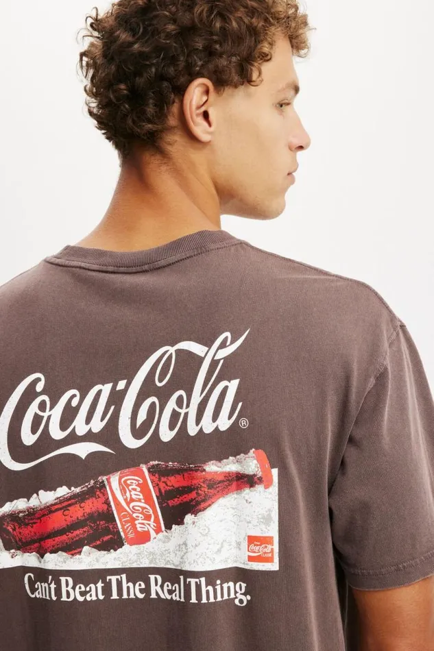 Cotton On Tees and Tanks Premium License Loose Fit TShirt Lcn Cok Washed Chocolatecoca Cola 8211 The Real 8211 Men Cotton On Tees and Tanks Premium License Loose Fit TShirt Lcn Cok Washed Chocolatecoca Cola 8211 The Real 8211 Men