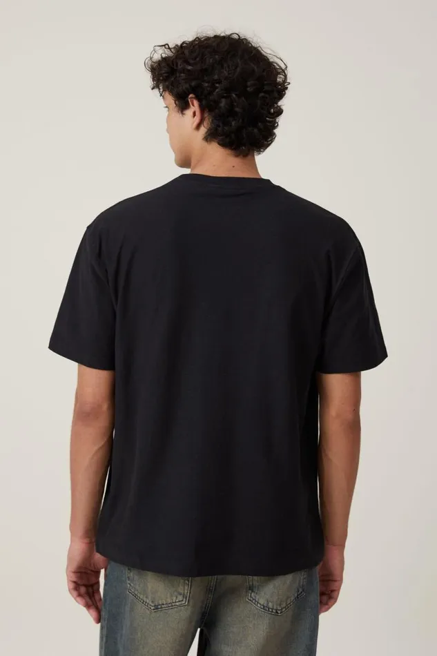 Cotton On Tees and Tanks Premium Loose Fit Music TShirt Lcn Bra Blackdr Dre 8211 The Chronic 8211 Men Cotton On Tees and Tanks Premium Loose Fit Music TShirt Lcn Bra Blackdr Dre 8211 The Chronic 8211 Men