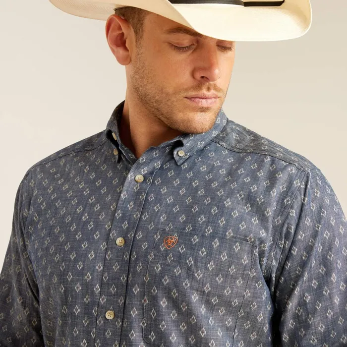 Dillon Classic Fit Shirt Chambray Blue Men Ariat Button Down Shirts Dillon Classic Fit Shirt Chambray Blue Men Ariat Button Down Shirts