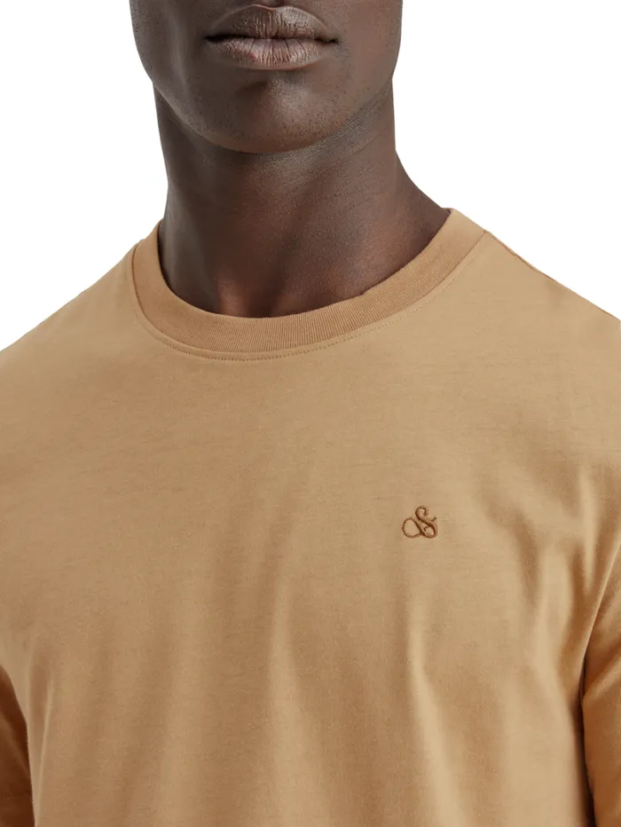 Essential Regular Fit Logo Tshirt Desert Sand Men Scotch and Soda Essentials Essential Regular Fit Logo Tshirt Desert Sand Men Scotch and Soda Essentials