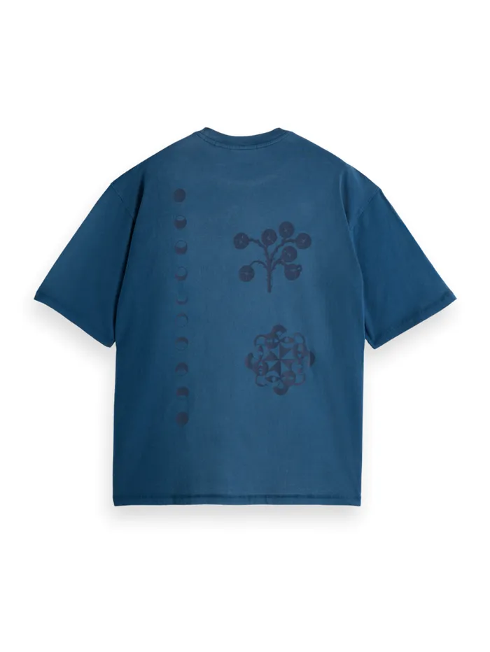 GARMENT DYED FRONT BACK ARTWORK TSHIRT Pacific Blue Men Scotch and Soda TShirts and Polo Shirts GARMENT DYED FRONT BACK ARTWORK TSHIRT Pacific Blue Men Scotch and Soda TShirts and Polo Shirts