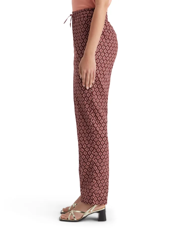 Gia Block Print Pull On Pant Geo Flower Bordeaux Women Scotch and Soda Pants Gia Block Print Pull On Pant Geo Flower Bordeaux Women Scotch and Soda Pants