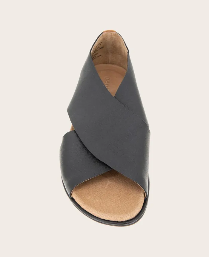 Kenneth Cole Sandals and Wedges Women GENTLE SOULS 8211 Laniey XBand Leather Sandal Black