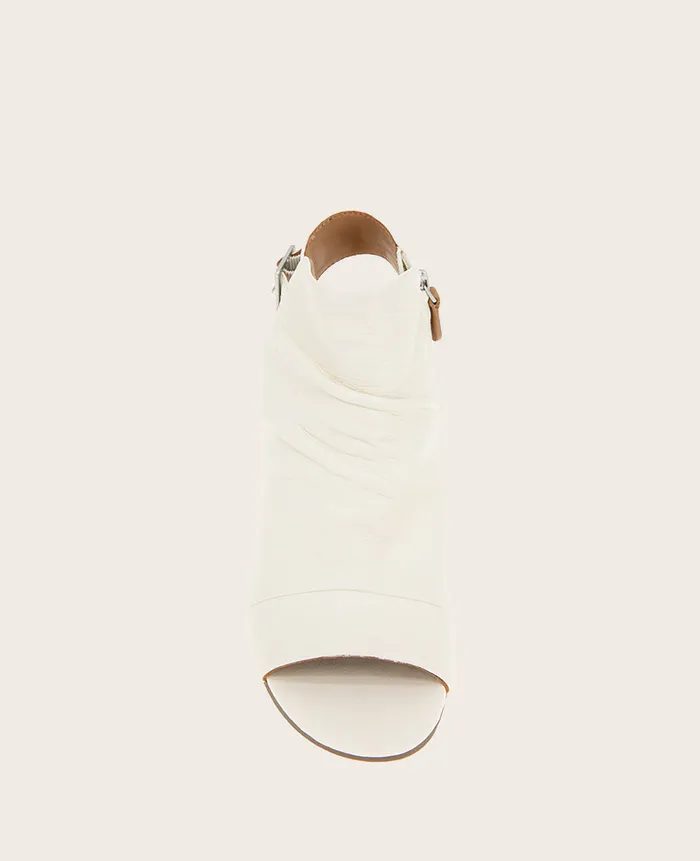 Kenneth Cole Sandals and Wedges Women GENTLE SOULS 8211 Marrion Slingback Block Heel Sandal Ivory Leather Kenneth Cole Sandals and Wedges Women GENTLE SOULS 8211 Marrion Slingback Block Heel Sandal Ivory Leather