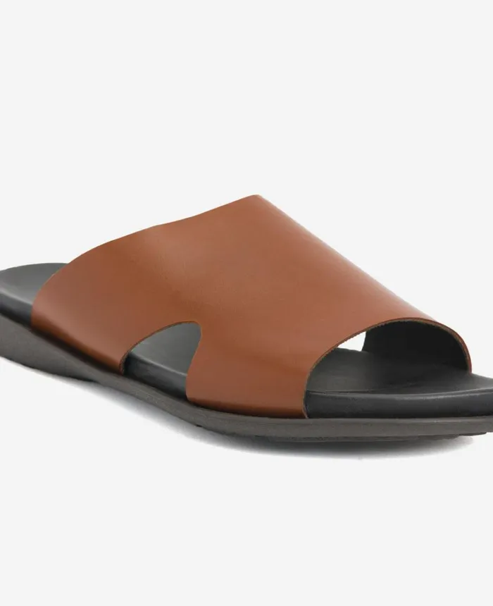 Kenneth Cole Sandals Men SandY Beach Leather Slide Sandal Cognac Kenneth Cole Sandals Men SandY Beach Leather Slide Sandal Cognac