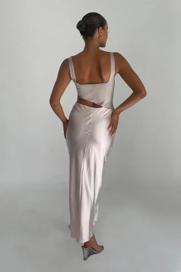 Meshki Bachelorette Gianna Two Tone Slashed Maxi Dress 8211 Blush Pink Blushpink 8211 Women