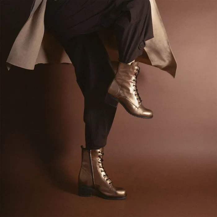 MidCalf Boots Women Moda In Pelle Bezzie Gold Metallic Leather
