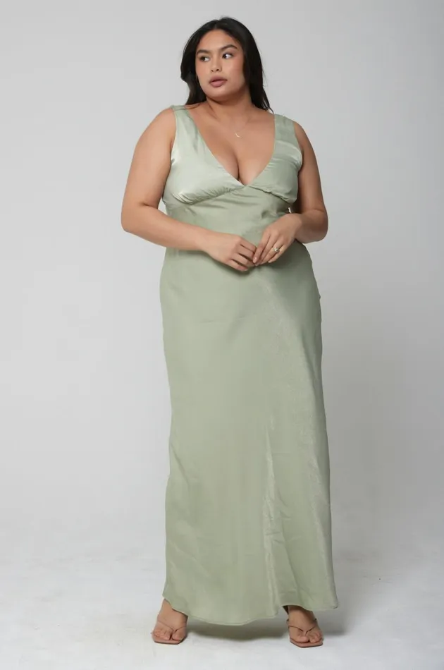 RESA Bridesmaids Violet Maxi In Sage 8211 Women