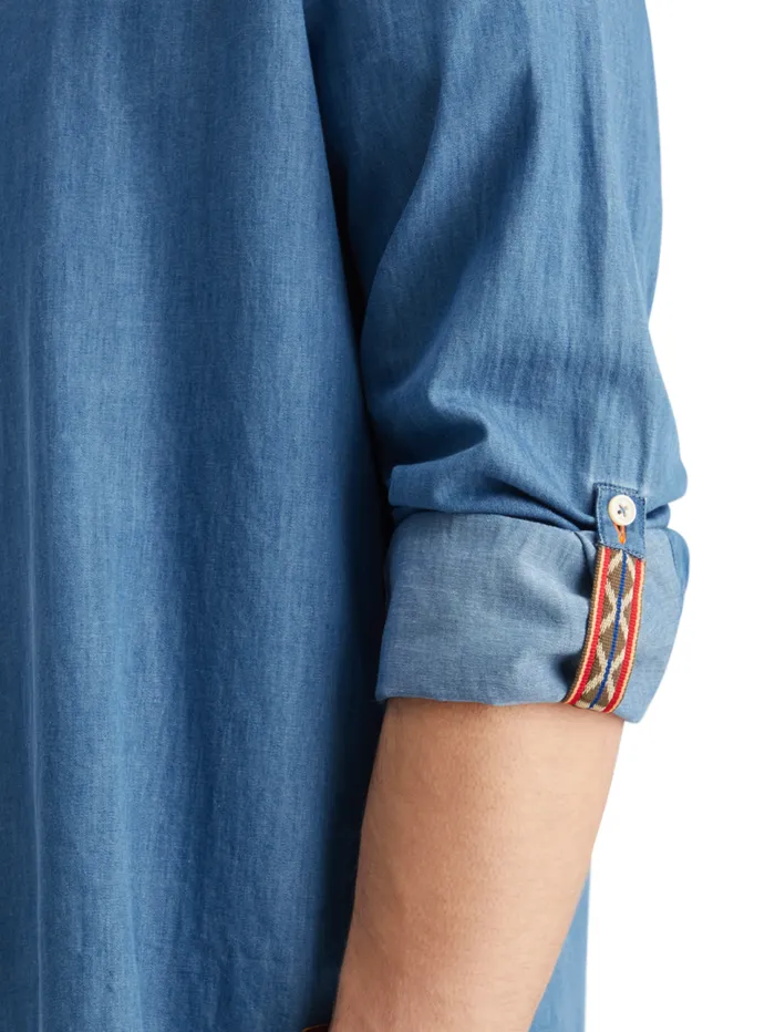 Smart Indigo Lightweight Denim Shirt With Sleeve Adjusters Washed Indigo Men Scotch and Soda Shirts Smart Indigo Lightweight Denim Shirt With Sleeve Adjusters Washed Indigo Men Scotch and Soda Shirts