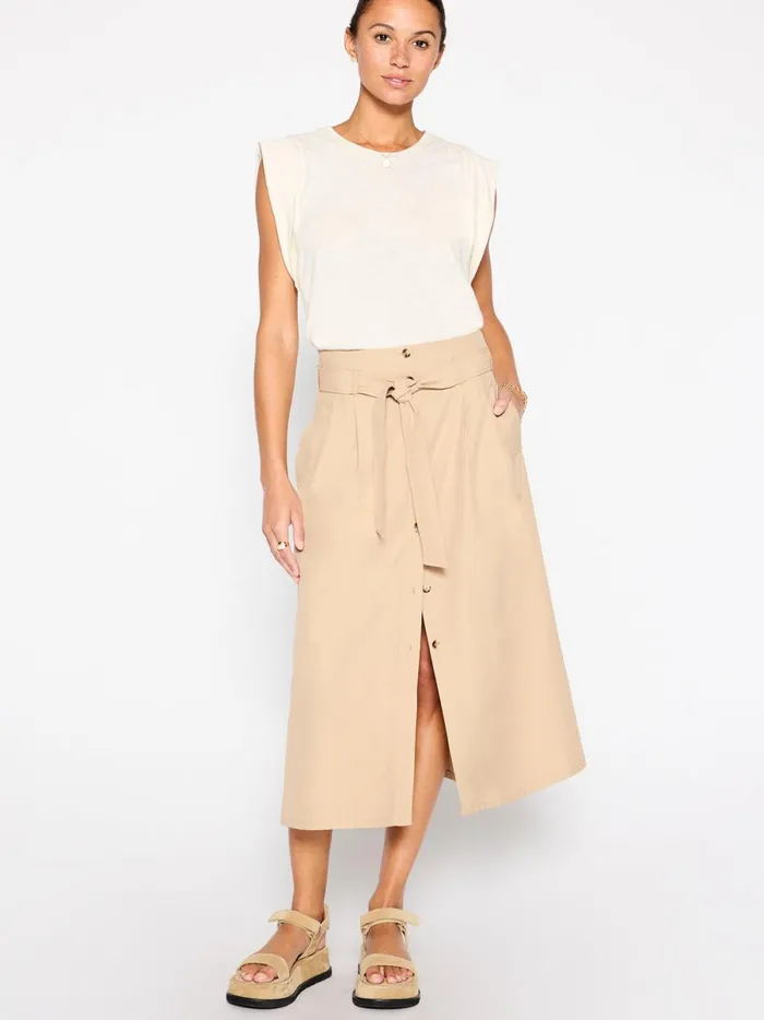 The Reins Tee Tallow Beige Women Brochu Walker Tops