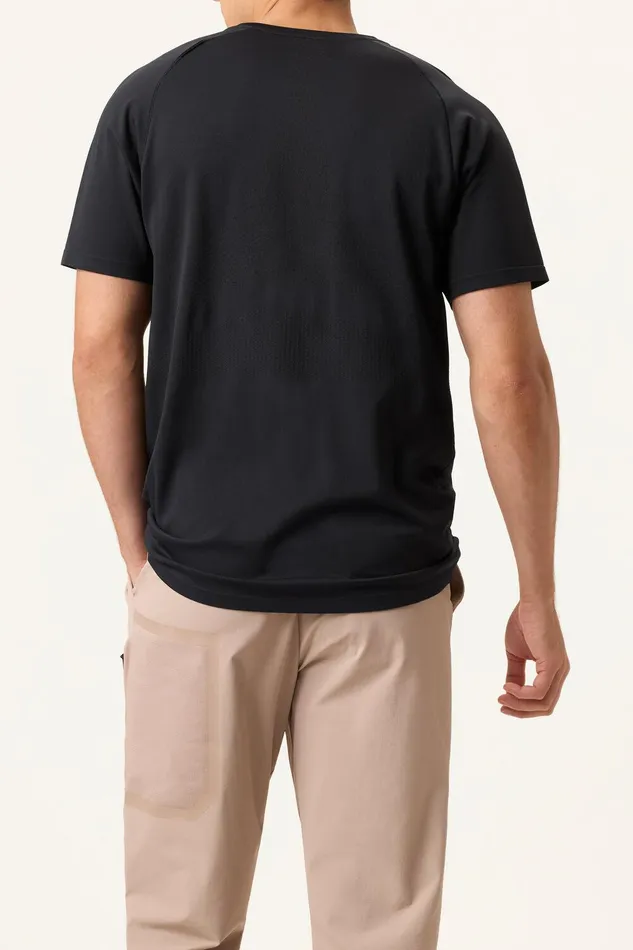 Tops and TShirts Men Fila Lucky Ace Short Sleeve Seamless Crew 001 Black Tops and TShirts Men Fila Lucky Ace Short Sleeve Seamless Crew 001 Black