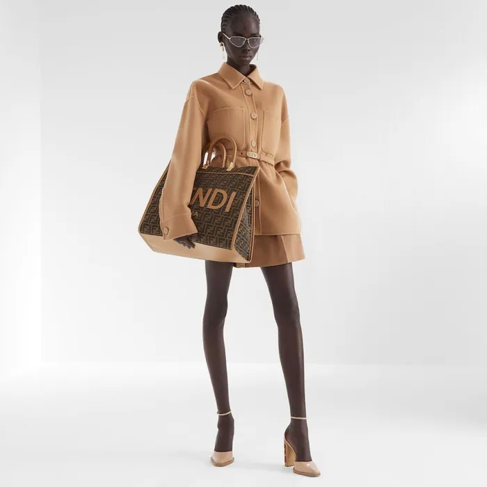 Woman CamelColoured Wool Shorts Beige Fendi Pants and Shorts