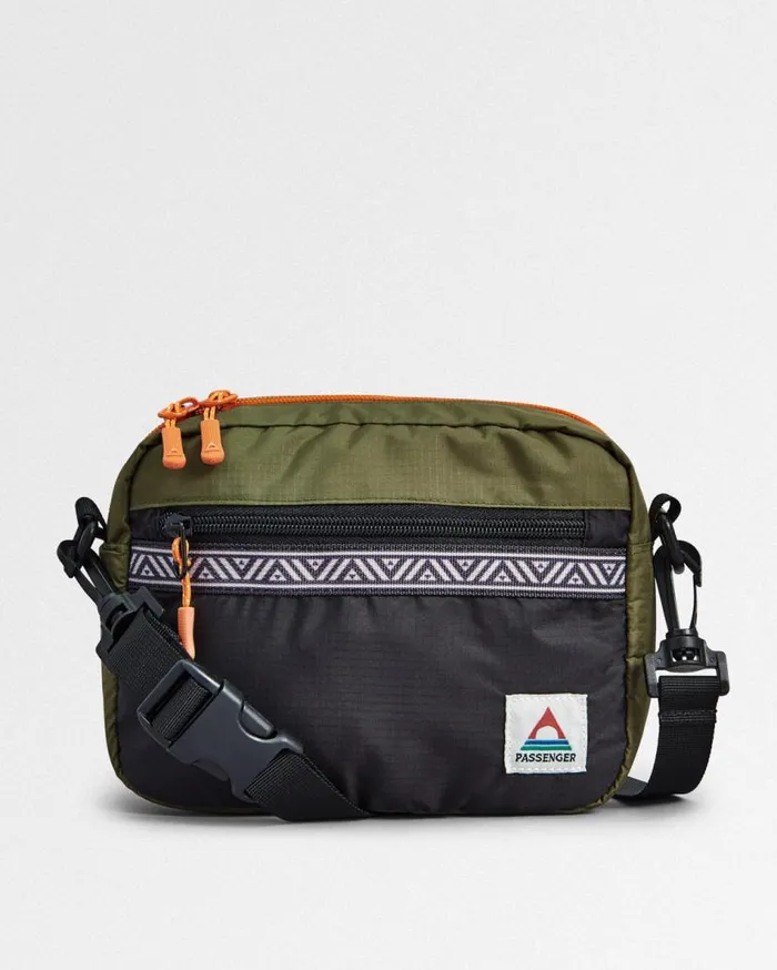 WomenMen Backpacks and Bags Passenger Mainland Recycled Hip Pack True Black Khaki True Black Khaki