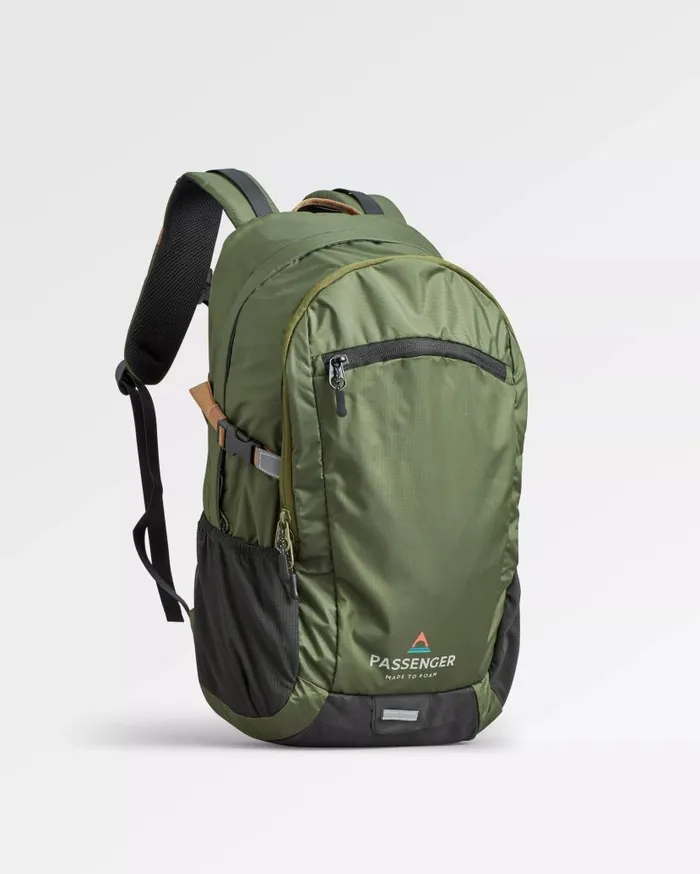 WomenMen Backpacks and Bags Passenger Track Recycled 30L Backpack Fir Tree Fir Tree
