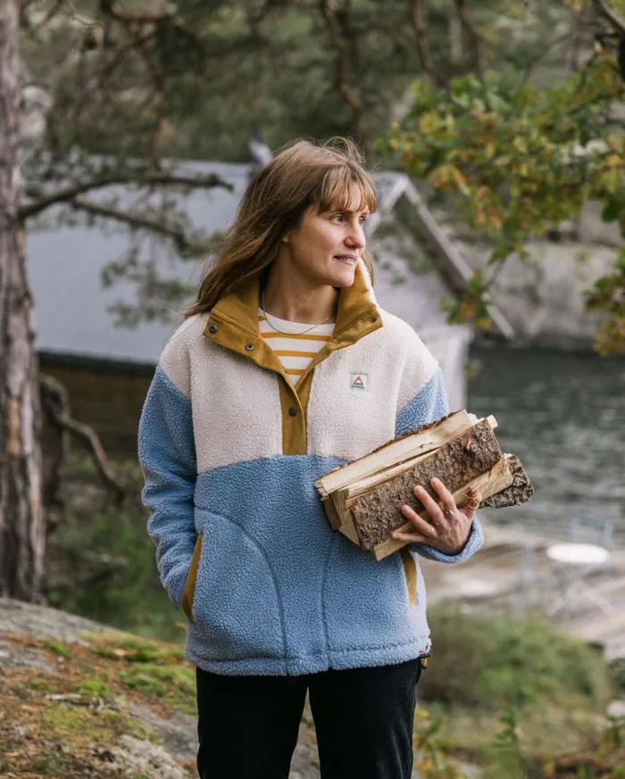 Women Tops Passenger Create Recycled DeepPile Sherpa Fleece Blue Fog Blue Fog