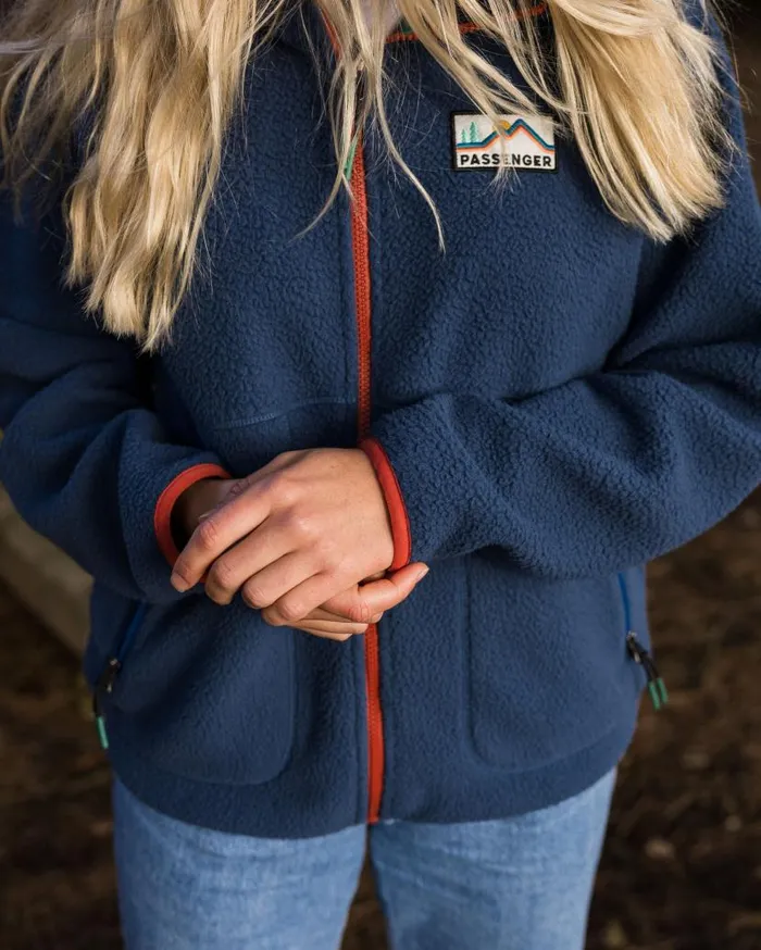 Women Tops Passenger North Coast 20 Full Zip Recycled Sherpa Fleece Dark Denim Dark Denim