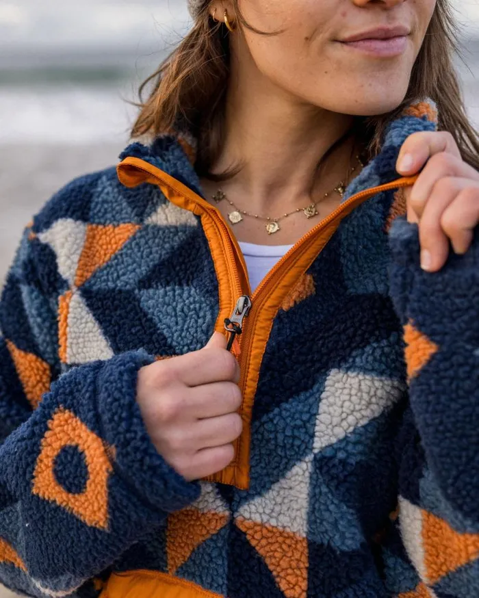 Women Tops Passenger Perouse Recycled DeepPile Sherpa Fleece Homespun Dark Denim Homespun Dark Denim